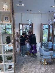 -MY WAY SALON