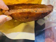 对面的灯盏糕-长人馄饨铺(解放街店)