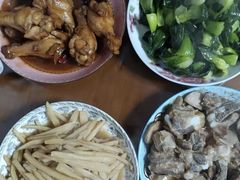 -爱的果实月嫂育婴师(世纪东方店)