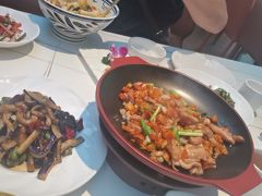 -阿瓦山寨·湘菜现炒·剁椒鱼头王(咸阳总店)