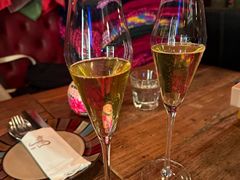 -SISTERS BAR RESTAURANT川意酒馆(嘉善老市H楼店)