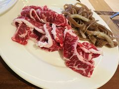 -大中华希尔顿酒店-念自助餐·嗨啤·小龙虾