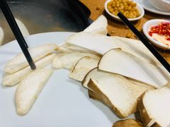 鸡腿菇-濠轩阁特色生蚝火锅(水湾路店)