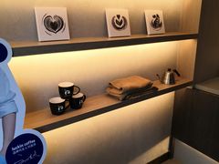 -瑞幸咖啡(巴黎春天陕西路店)