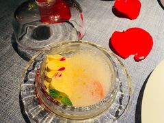 柑橘奶油酸乳酪冻配柠檬泡沫-弦月窗LUNETTE BY AMANDA(复兴路店)