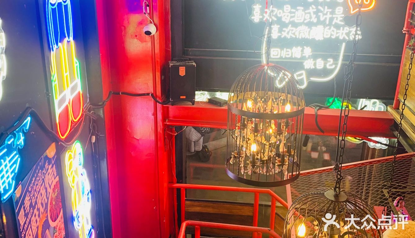 没打卡过他家，不敢说自己是名媛