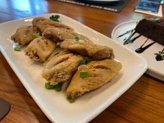 -Chom Cafe and Restaurant