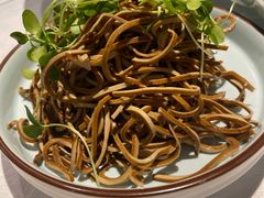 香椿苗豆腐丝-羲和雅苑烤鸭坊(丰台万达店)
