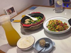 -春天里餐厅(西田城店)