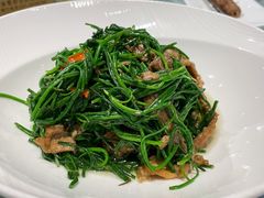 沙葱炒羊肉-巴扎美食·新疆菜·西域歌舞表演餐厅(新疆大厦店)