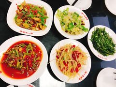 -独一佳老胡湘菜馆(矿山路店)