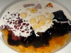-RUXU入续糖水铺与包(卓悦中心店)