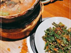 -吃饭皇帝大土家民族菜(正大广场店)