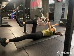-TOP健身私教工作室(侨香店)