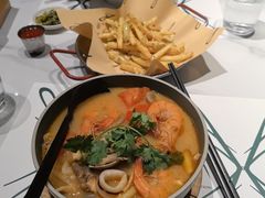 -静香HOUSE·全时段融合餐厅(七星欢乐颂店)