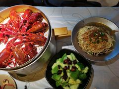 -巴厘龙虾·榜首油焖大虾(音乐学院·沿江酒馆店)