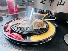 -七甲山烤肉(长白山奇石山珍根艺一条街店)