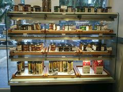 面包甜点陈列柜-琳琅烘焙蛋糕店(丽城店)