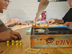 -谐音梗主机电玩·桌游·拼豆·团建轰趴馆(泛海名人店)