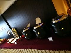 -红方格精致酒店(泸州金融中心万象汇店)