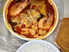 -老牌坊云南鱼豆花火锅(哈西万达店)