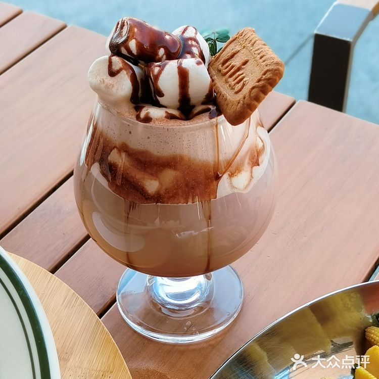 在公园里享用顶级澳洲和牛西冷的感觉太爽了