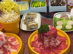 -四囍码头海鲜烧烤自助火锅(外滩南京东路悦荟广场店)