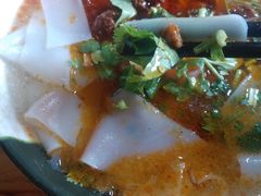 卷粉-巍山𤆵肉饵丝