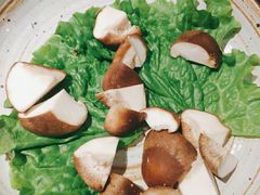 鲜香菇-老墙根涮肉·铜锅·烧烤(欢乐谷·王四营店)