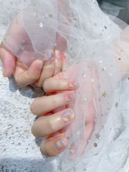 -UGIRL有个美甲