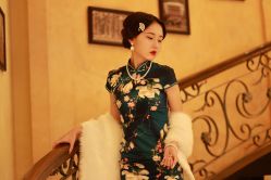 -租旗袍租礼服馆