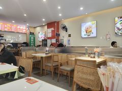 -万煲旺·香港老传承煲仔饭·猪杂汤(客村店)