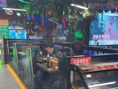 -路边边地标烧烤·川菜·小龙虾·音乐酒馆(良乡长虹店)
