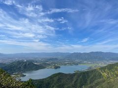 -蟒山国家森林公园天池停车场