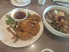 -湖泉水云间餐厅·弥勒地道菜(B座店)