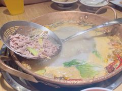 -洱火云南酸菜牛肉火锅(石景山当代商城店)