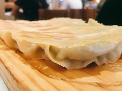 素三鲜锅贴-闫府私房菜·百年鲁菜(欧亚店)