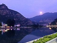 -百里峡七彩艺术小镇