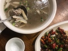 -小厨子私房菜·云南美食店