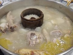 -朴小妹人参鸡汤火锅(长白山万达店)