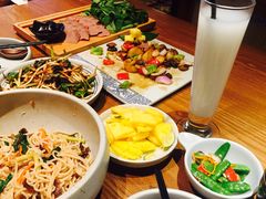 -云海肴·汽锅鸡·云南菜(天山百盛优客店)