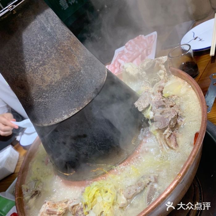 老蜀铜火锅·酸菜脊骨·麻辣羊蝎子(热闹路店)图片