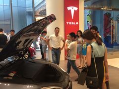 -TESLA 特斯拉(广州天环广场体验店)