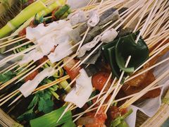 -马路边边串串香形象店(磐石路店)