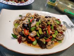 -荣晨私房菜(风尚米兰店)