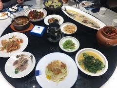 -海鸿荟·沿江菜(中山北路店)