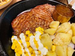 -玛格萝妮比萨屋(四平店)