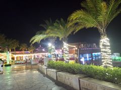 -亚龙湾亚泰商业街