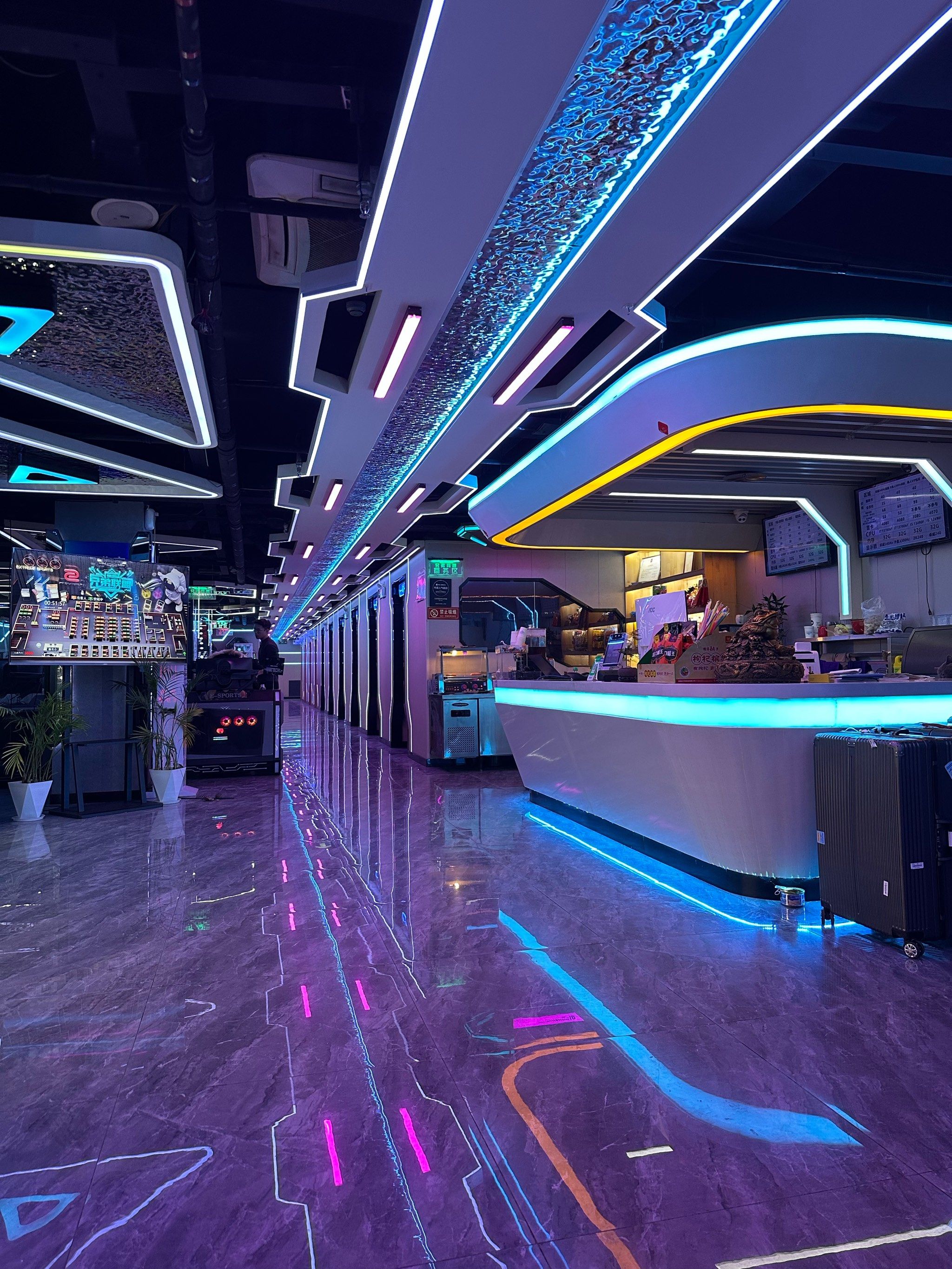 外星人设备非常给力,最重要的是,永劫无间网吧特权拉满!