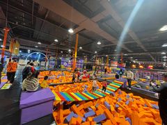 -Tenker Club弹刻极限主题公园 · 蹦床 · 团建 · 生日派对(大关店)